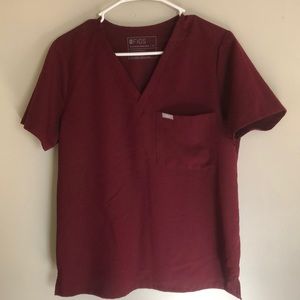 New figs scrub top. Only worn 3 times